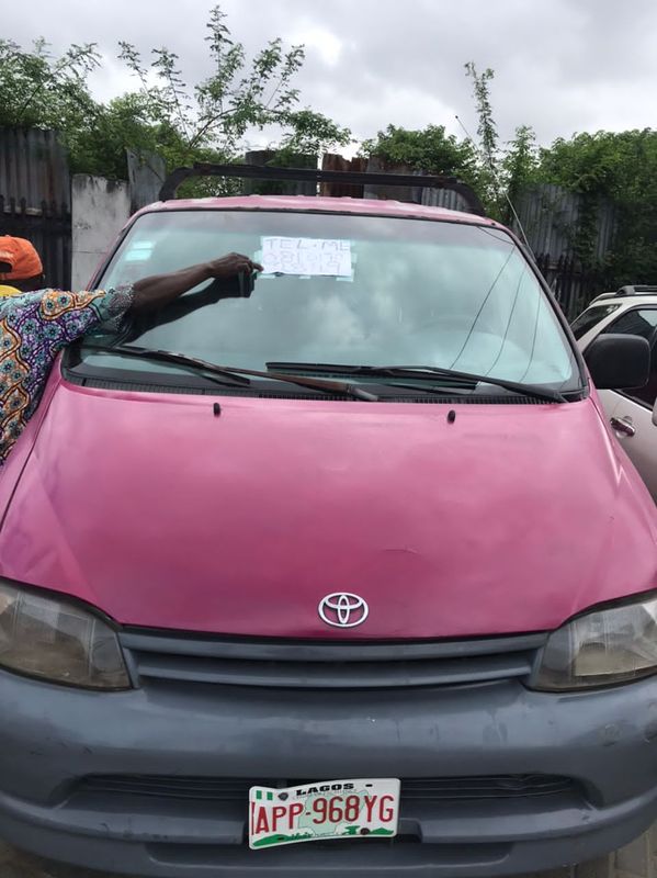 Main image of 1999 Toyota HiAce